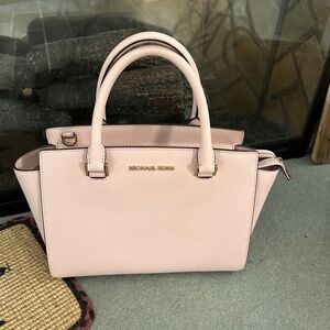 MICHAEL KORS Satchel Saffiano